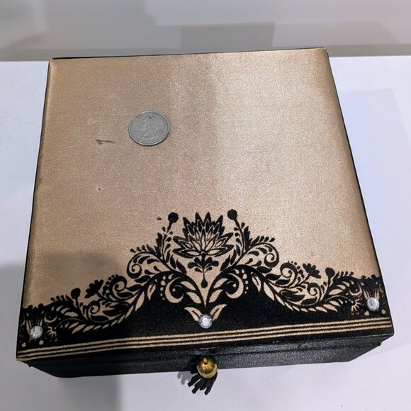 Decorative Storage/Gift Box - Picture 4 of 5